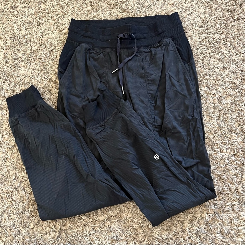 COPY - Lululemon Black Joggers Size 6